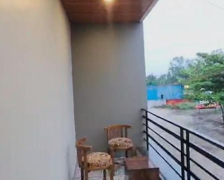 Bombay Darbar Hotel Simrol Ngoại thất bức ảnh